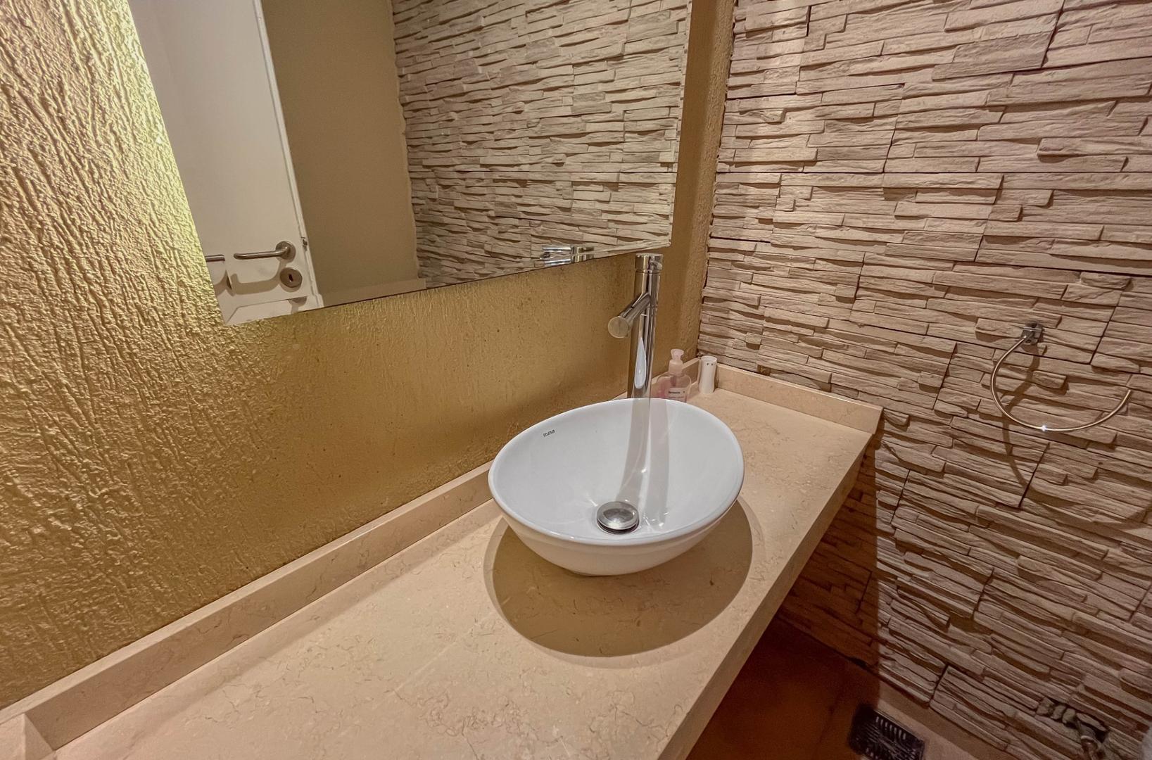 Depto Tipo Casa en Venta al Oeste