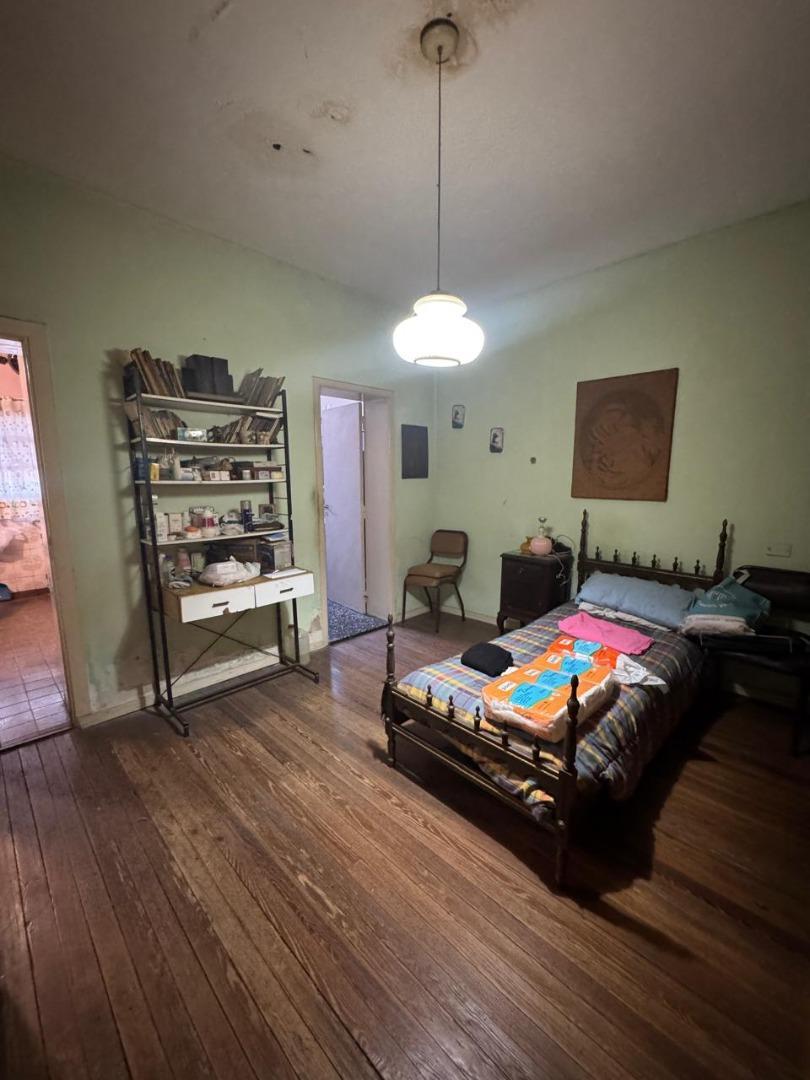 Casa 5 ambientes con 1 baño