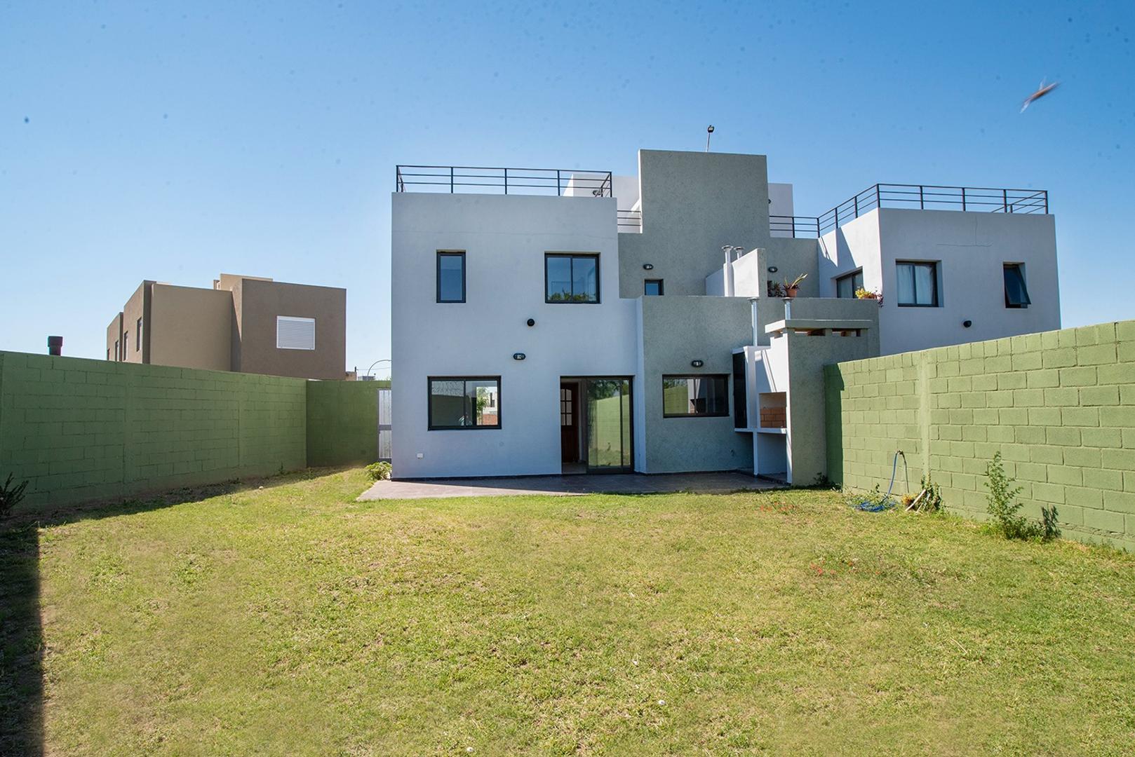 Depto Tipo Casa en Venta con 1 cocheras