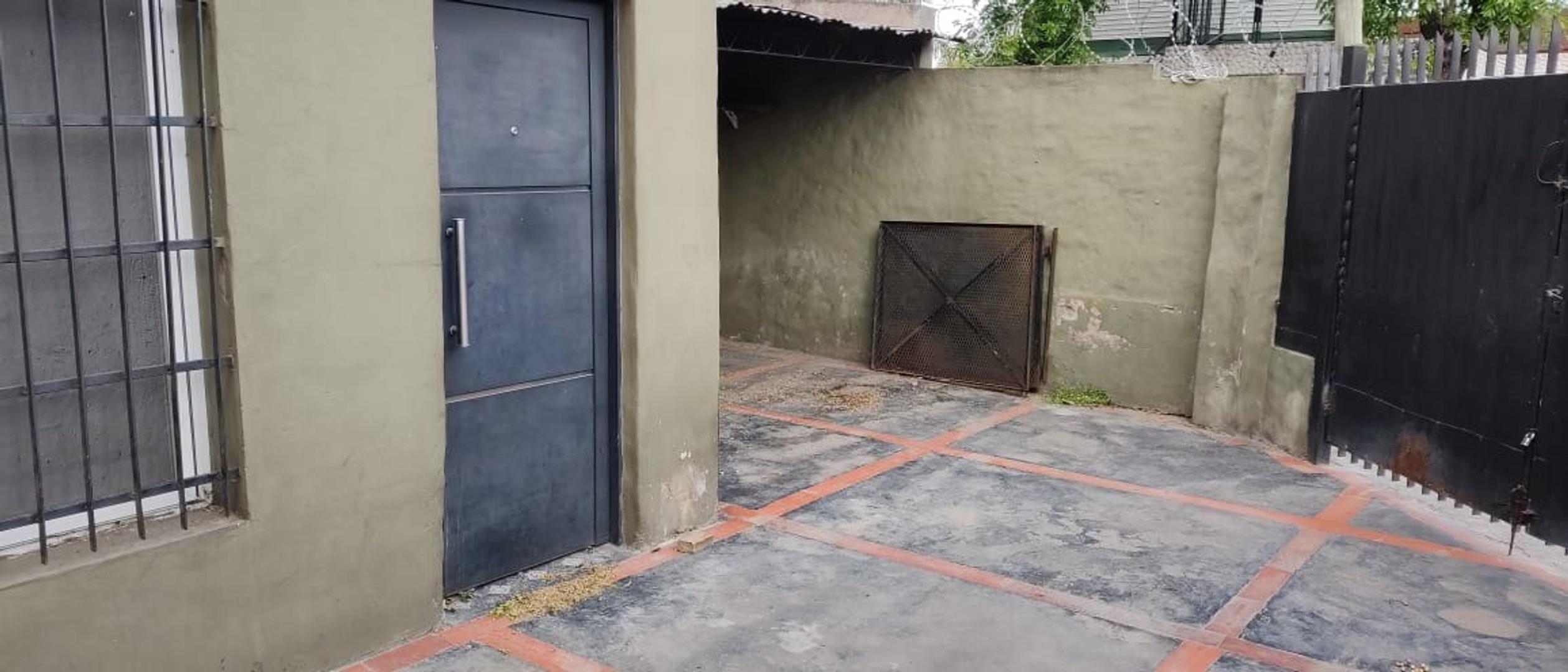 Casa en Venta en Villa Adelina, USD 77.000