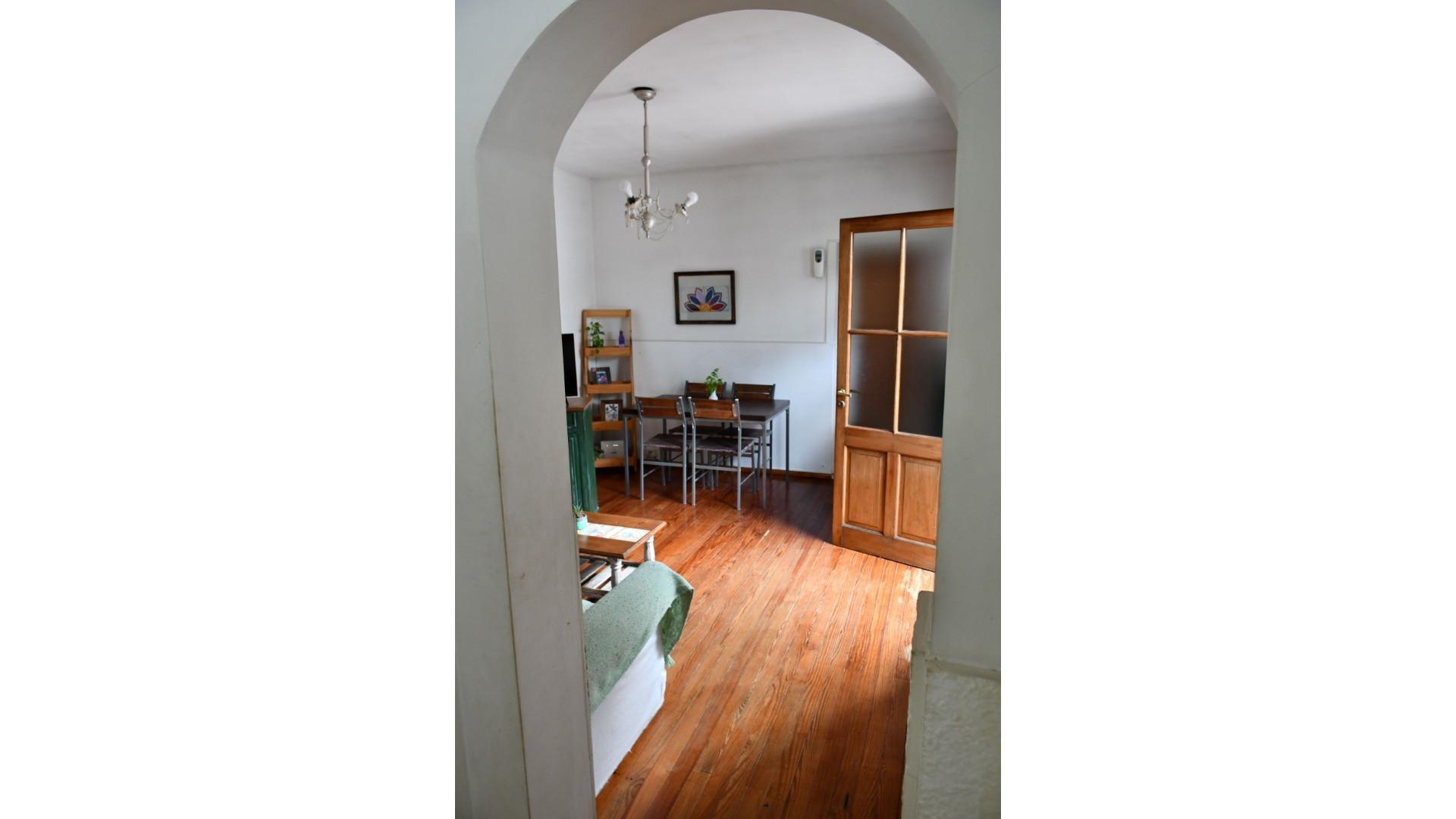 Depto Tipo Casa en Venta en Centro, USD 120.000