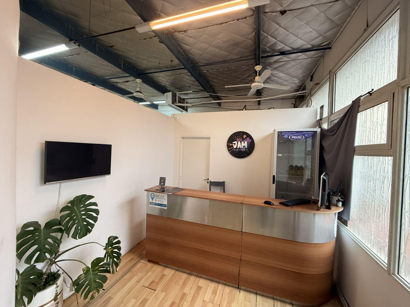 9 de julio 300, Piso 1