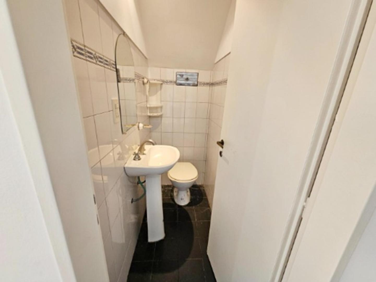 Casa 3 ambientes con 2 baños