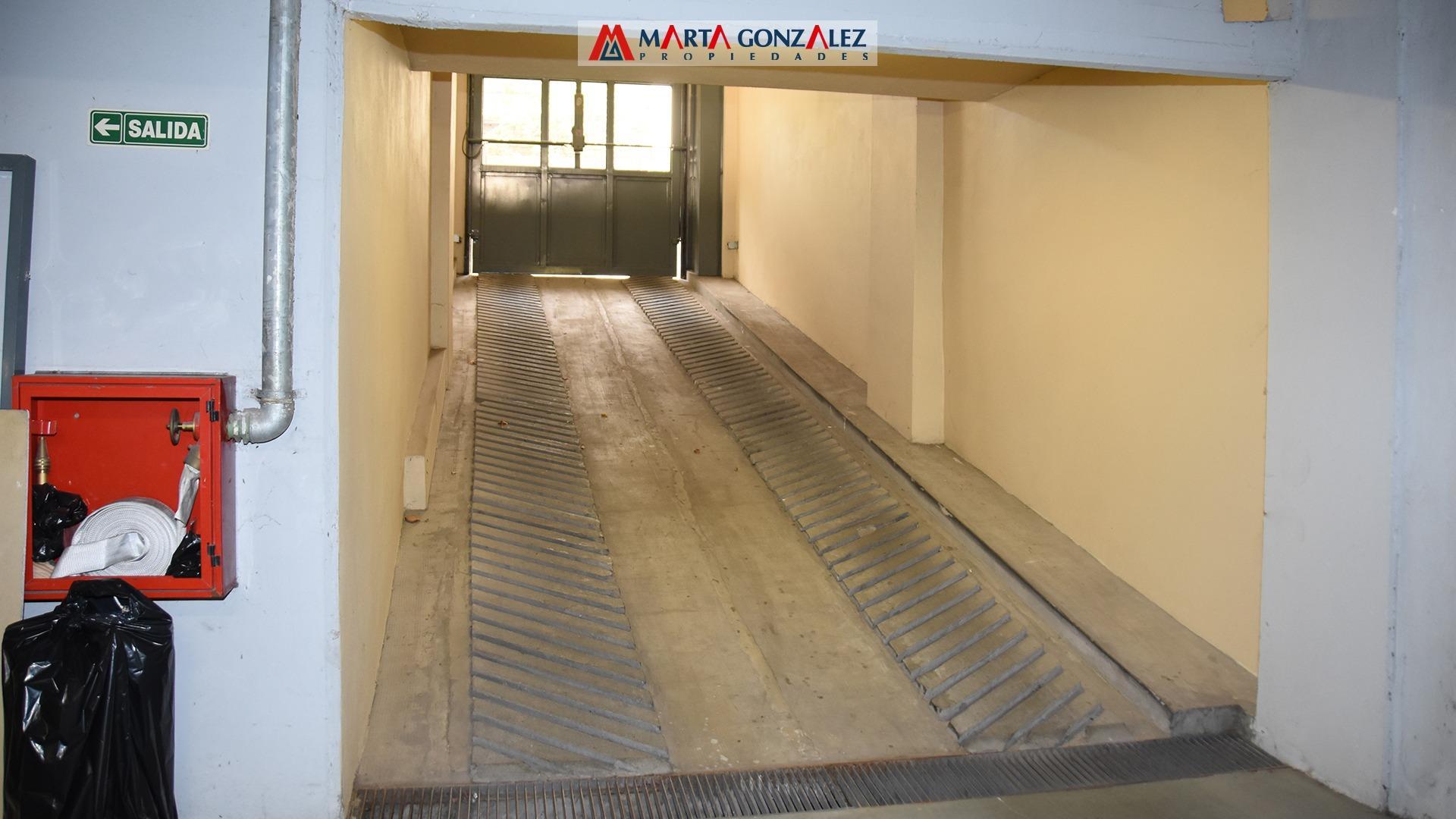 Departamento en Alquiler con 2 cocheras