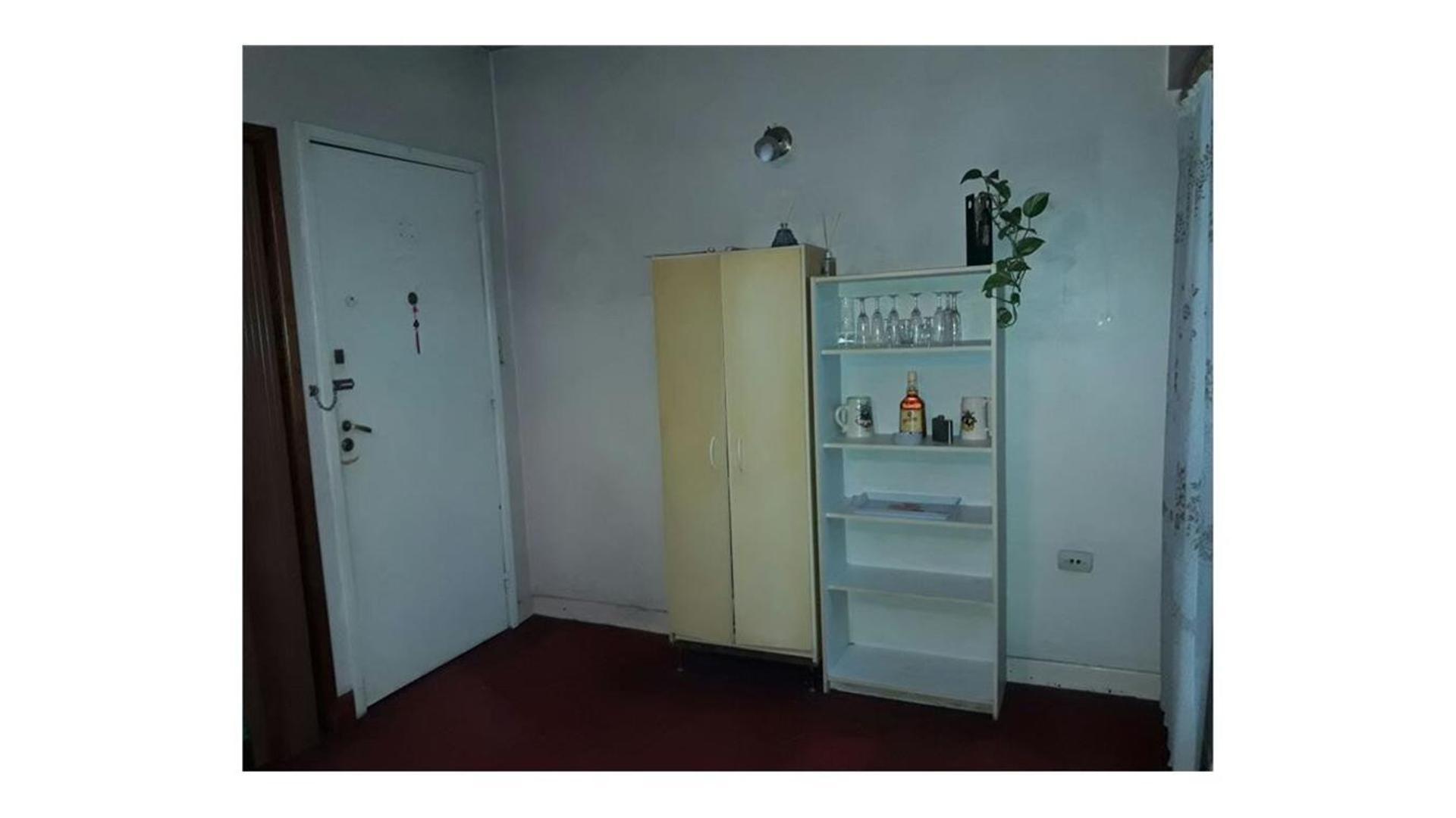 4 AMB amplio, muy bueno. 3º Piso