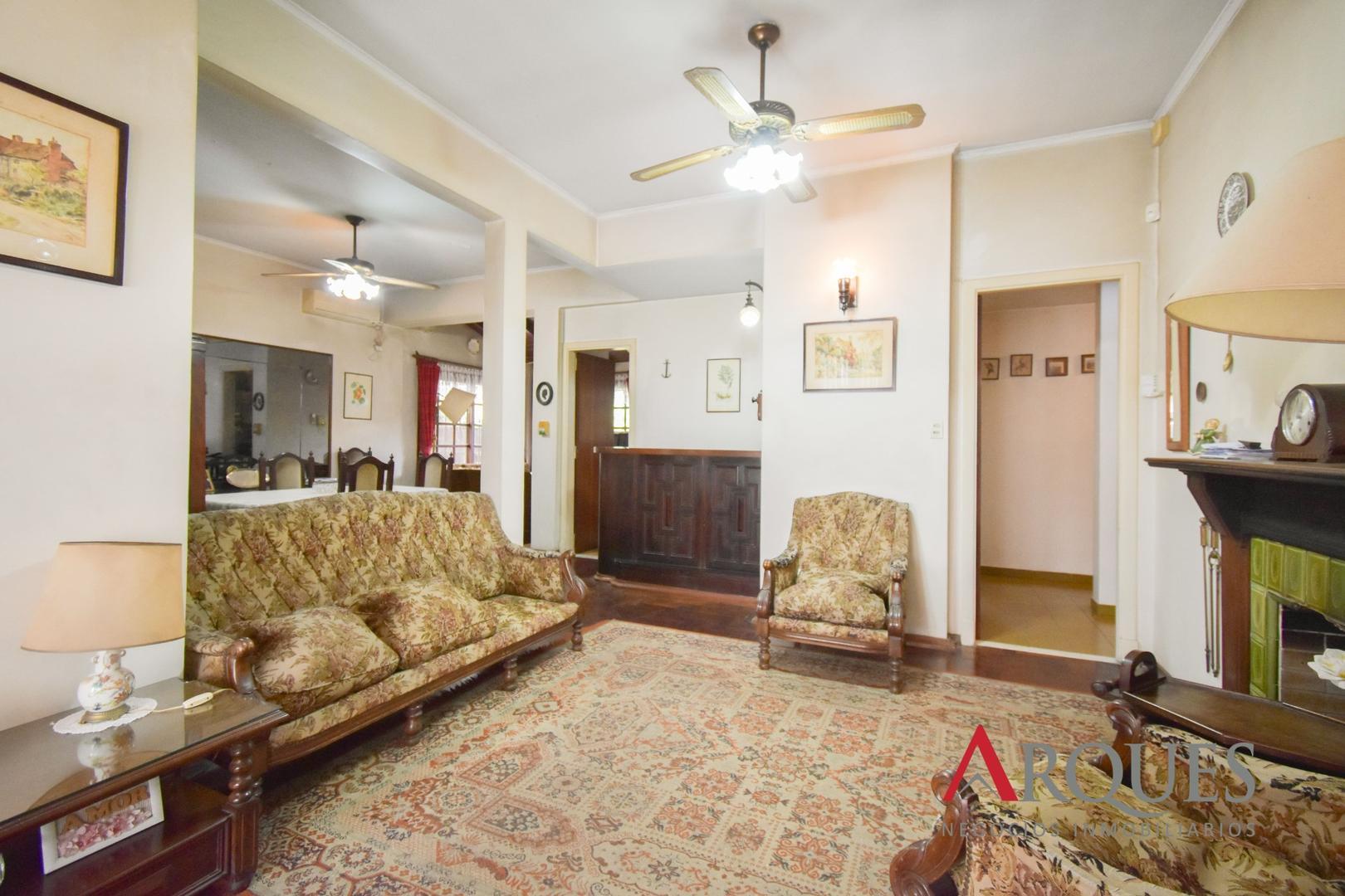 Casa 4 ambientes con 4 baños