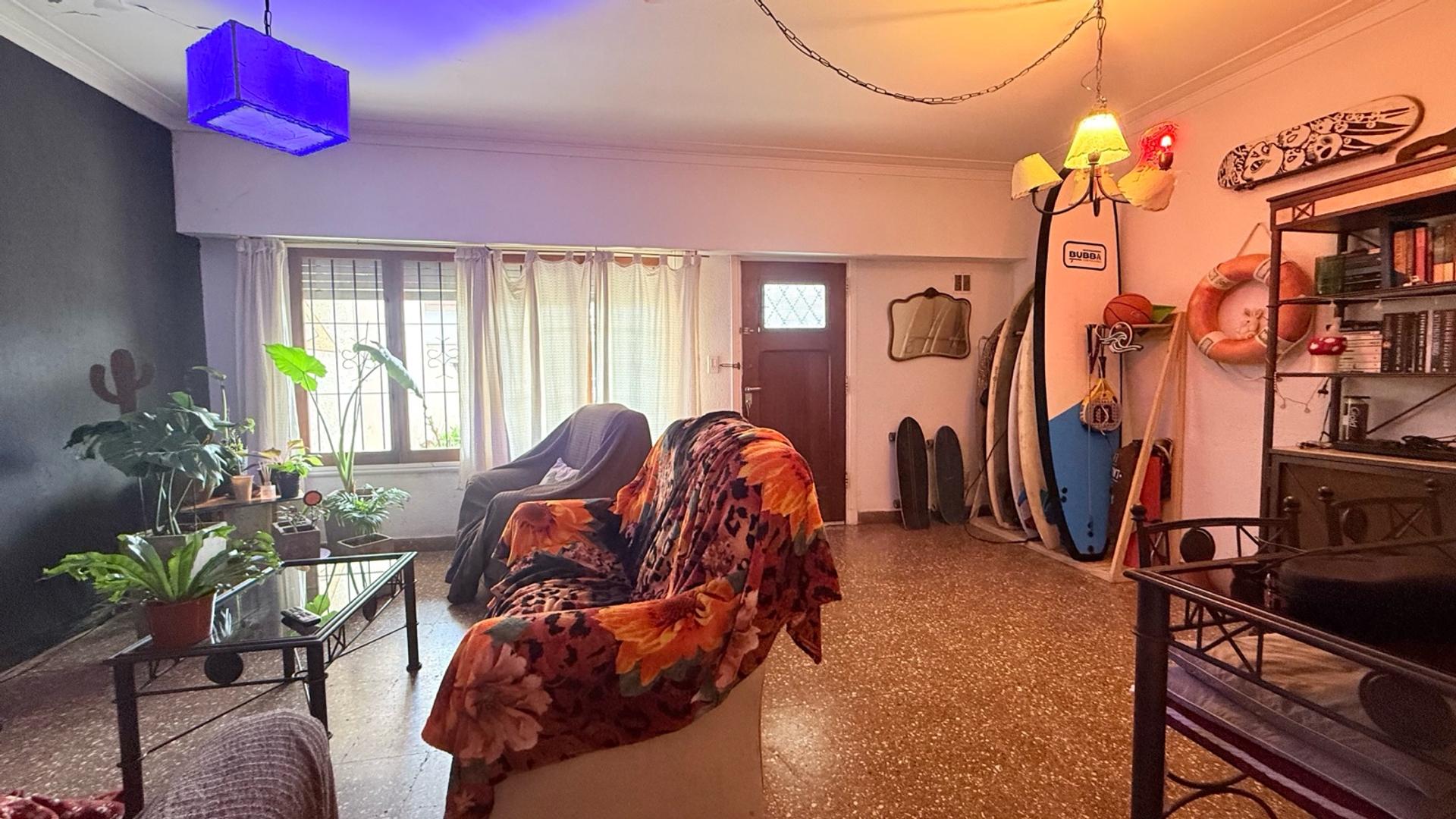 Depto Tipo Casa en Venta con 1 cocheras