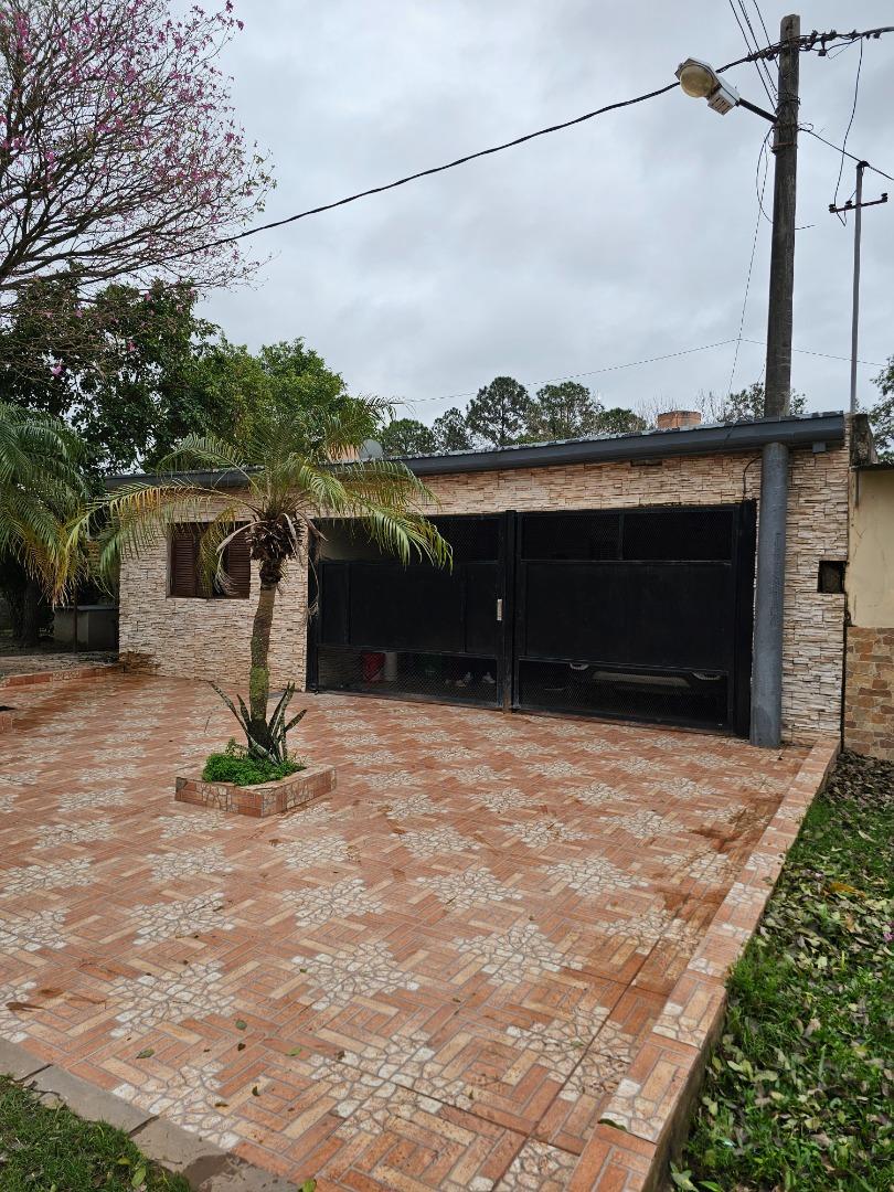 Casa de 3 dormitorios y patio 