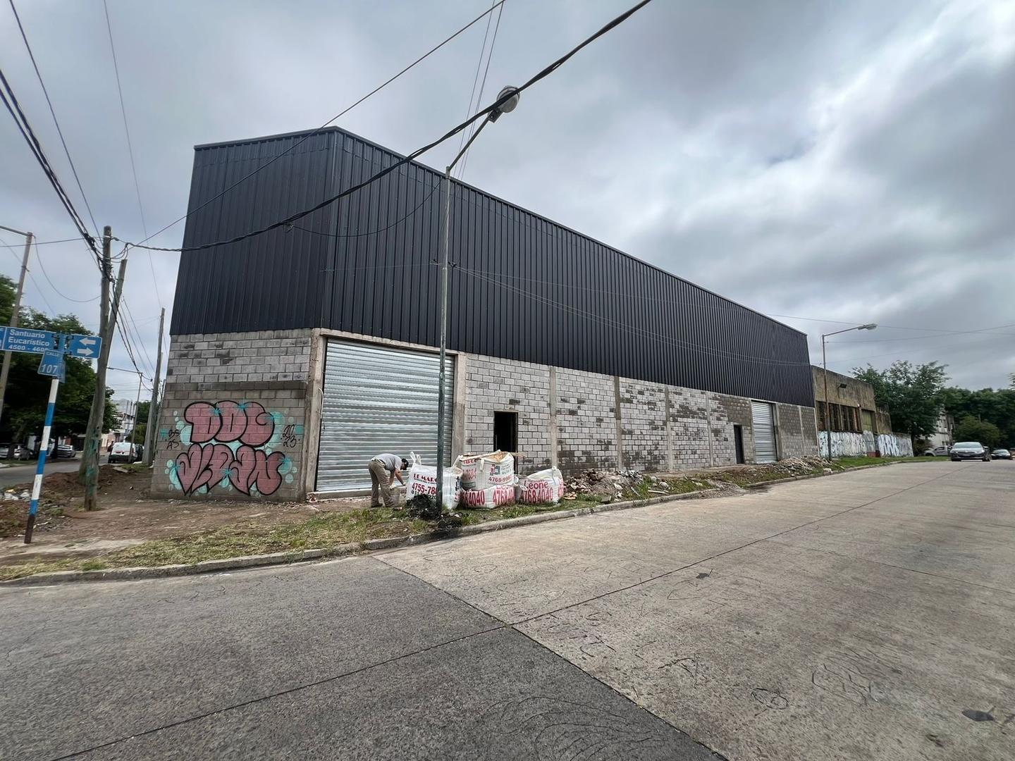 EN ALQUILER GALPON A ESTRENAR.