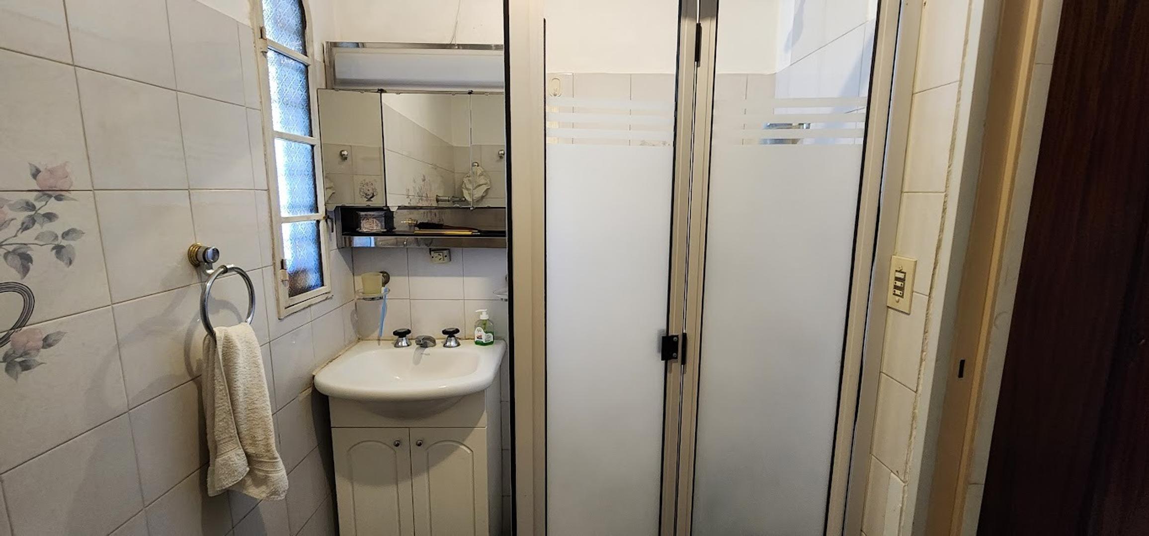 Casa en Venta con 5 cocheras