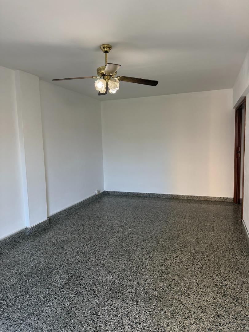 Departamento en Alquiler en Lomas De Zamora, $ 850.000