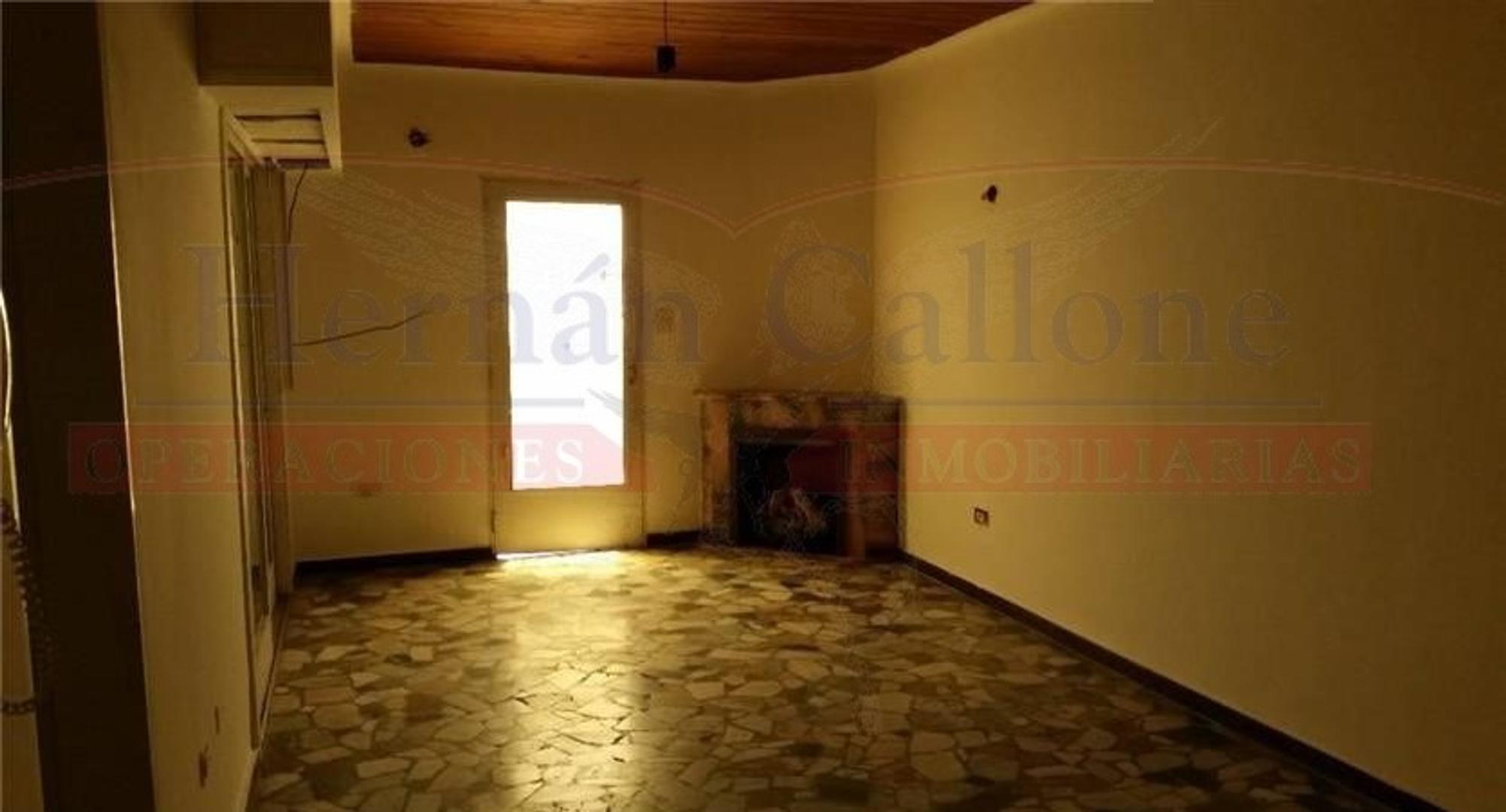Depto Tipo Casa en Venta en Lomas Del Mirador, USD 75.000