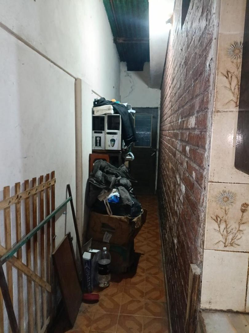 Casa 4 ambientes con 1 baño