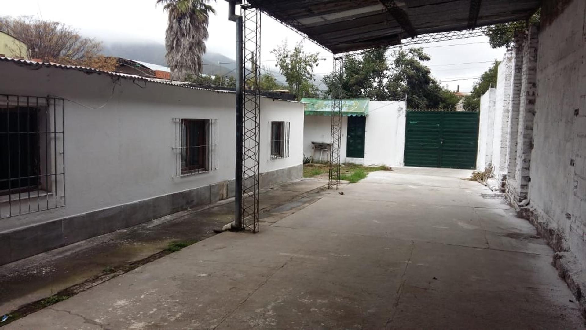 Galpón a la salida de salta Osvaldo dellaqua