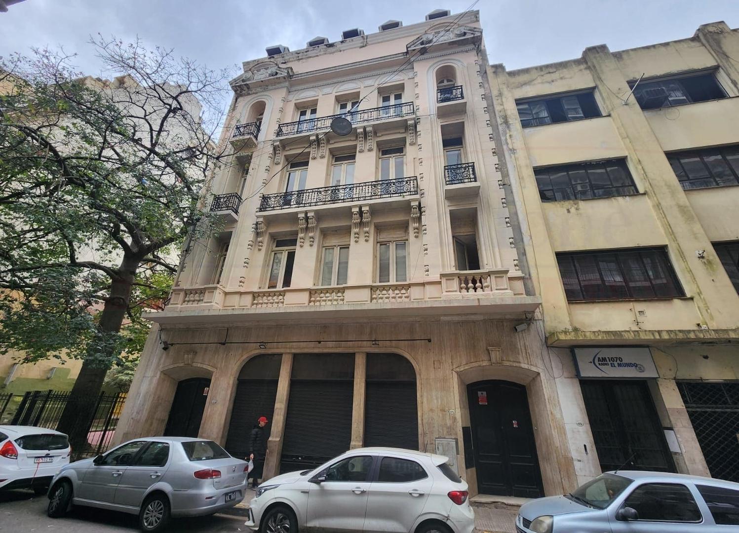 EDIFICIO DE 2160 M² CON UBICACIÓN PRIVILEGIADA EN EL CENTRO