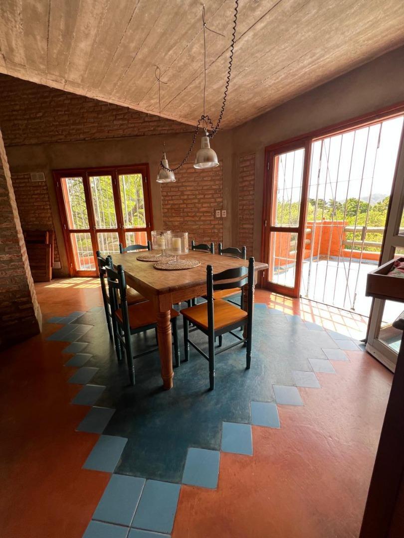 Casa en Alquiler Temporal con 2 cocheras