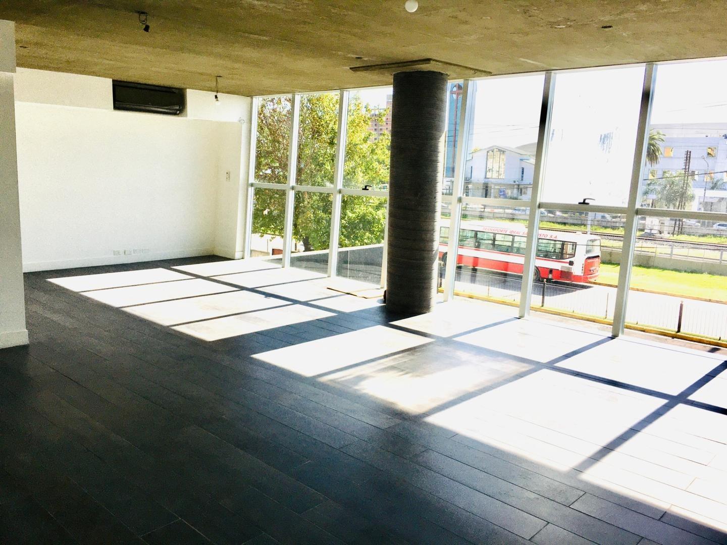 Alquiler de moderna oficina en Ramos Mejia Sur