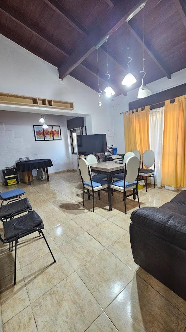 Depto Tipo Casa 4 ambientes con 1 baño