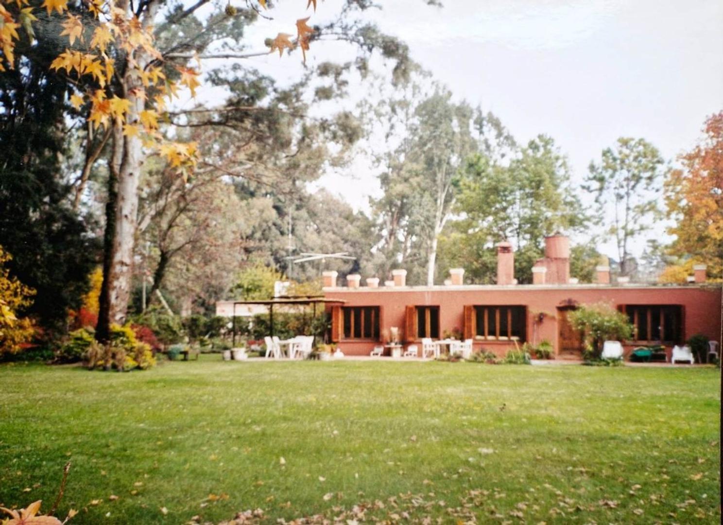 CASA EN VENTA EN UNA PLANTA - ROBLES DEL MONARCA
