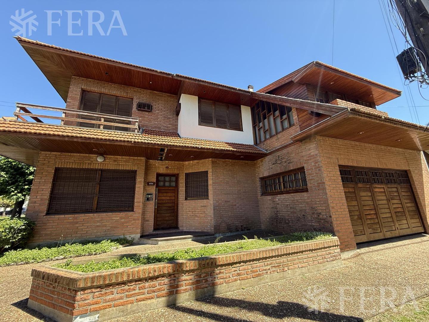 Casa en Venta en Bernal, USD 300.000