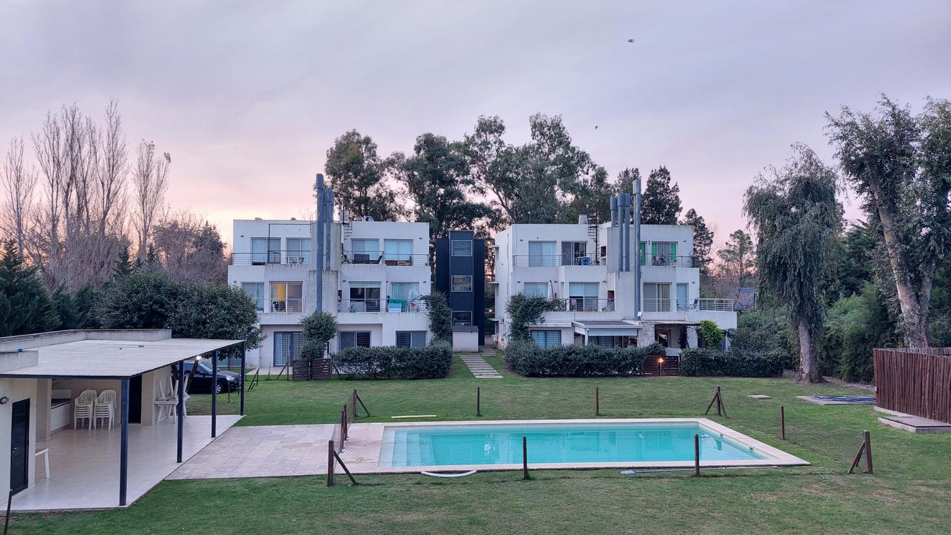 Fisherton, Av. J Newbery 8850