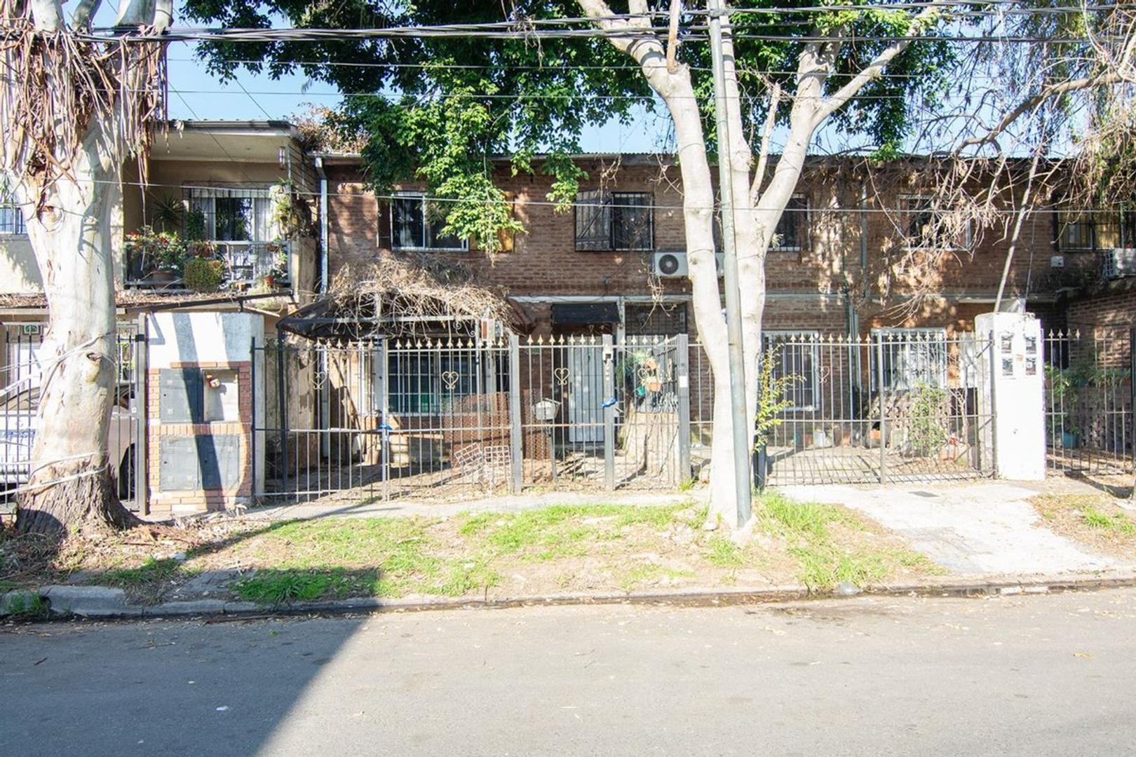 VENTA DUPLEX 4 AMBIENTES COCHERA VILLA BALLESTER