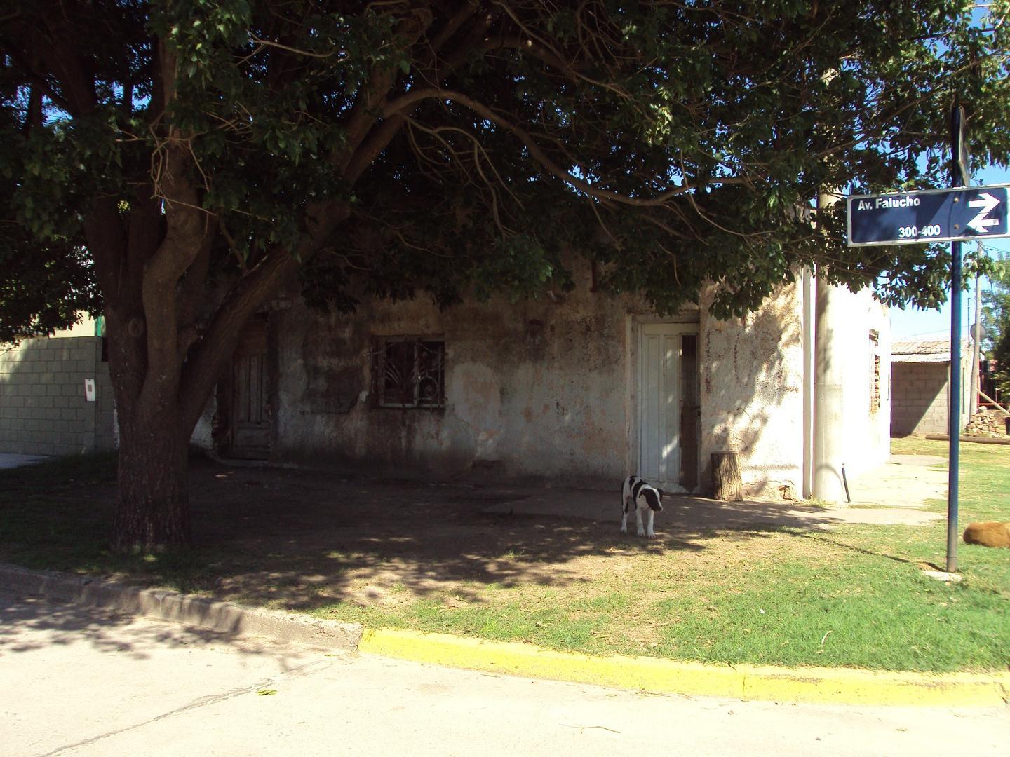 Terreno sobre Colectora.Amplias Medidas.Servicios