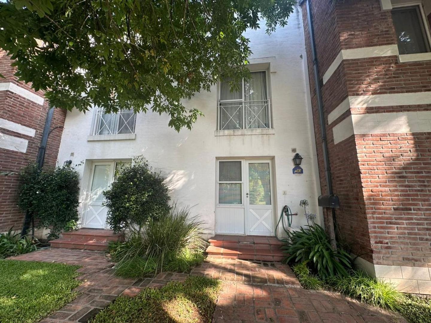 VENTA DUPLEX 3 AMB DORMIS PRADERAS DE LUJAN JARDIN