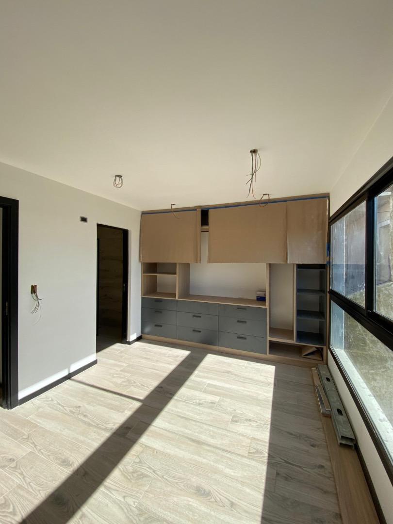 Depto Tipo Casa en Venta con 1 cocheras