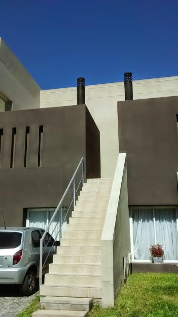 2 amb. usd 95.000.-OPORTUNIDAD  c/patio/parrilla  y coch.