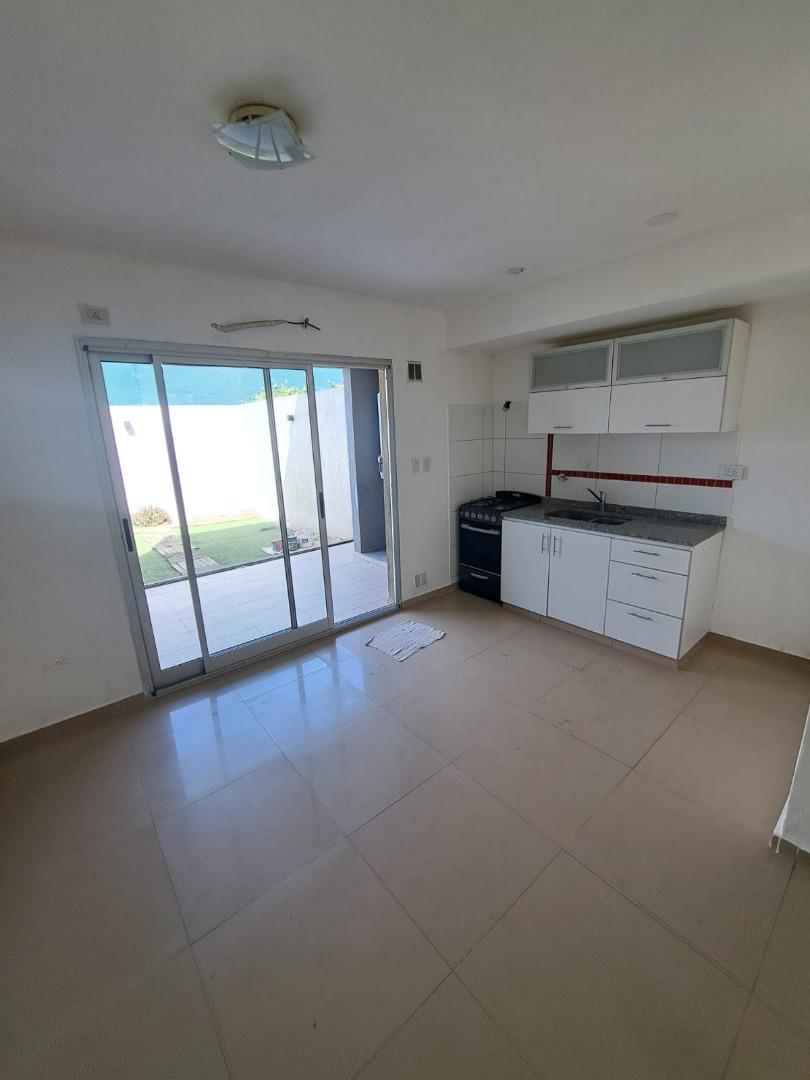 Departamento en Alquiler con 1 cocheras