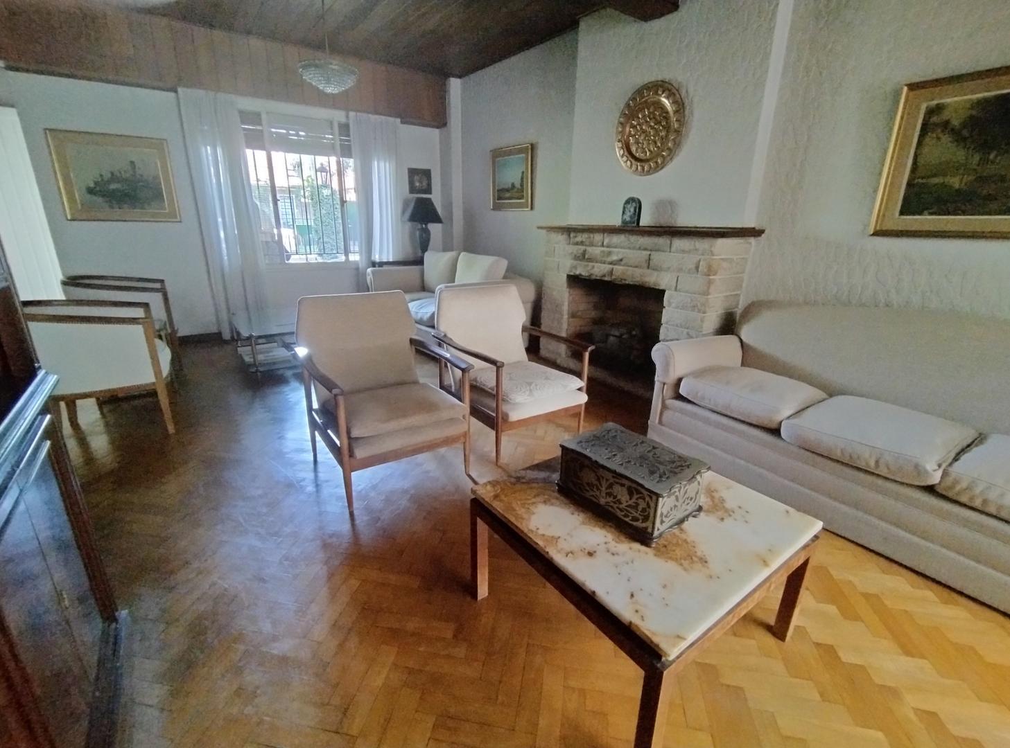 Casa en Alquiler Temporal con 2 cocheras