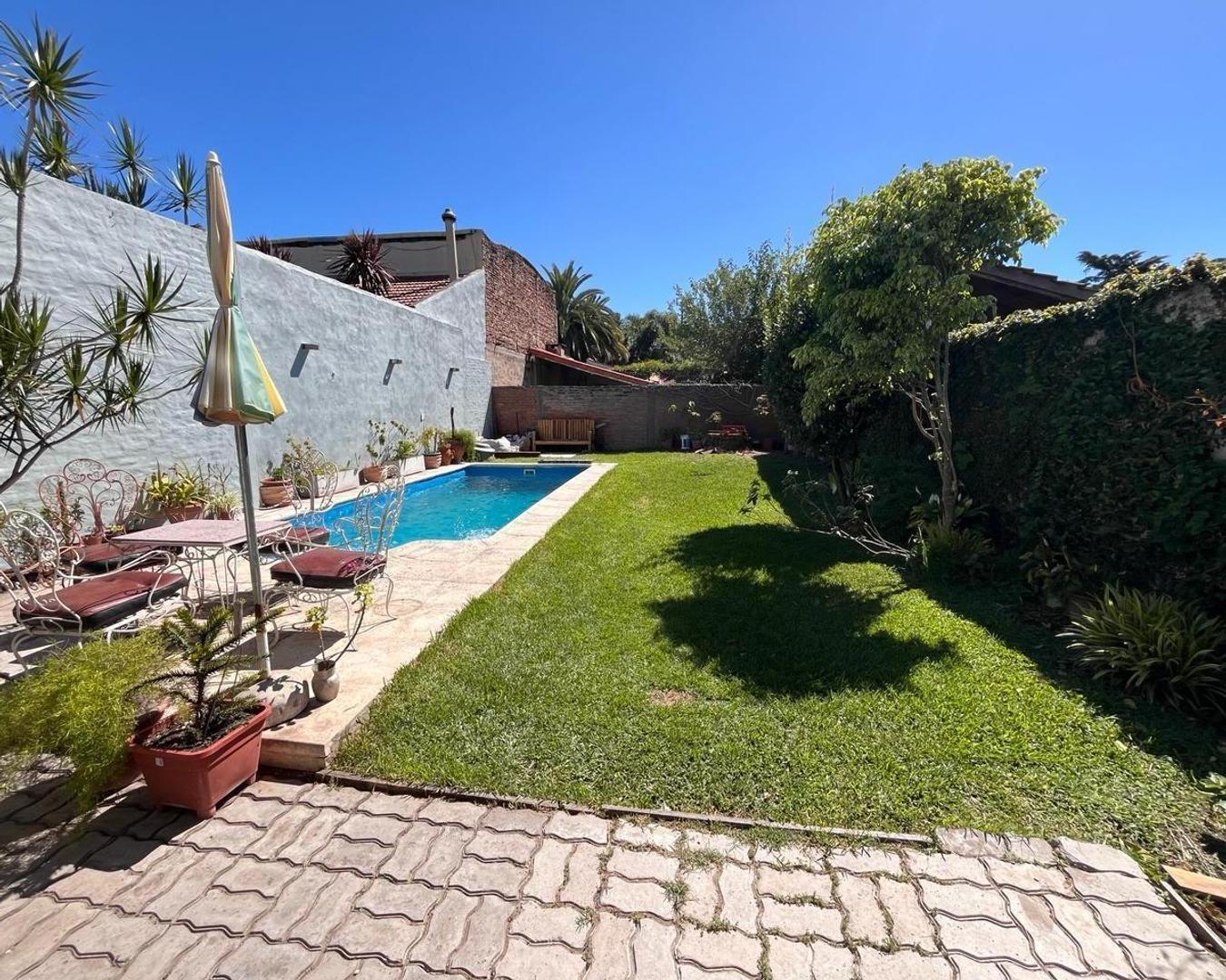 CASA EN VENTA - Ituzaingó norte