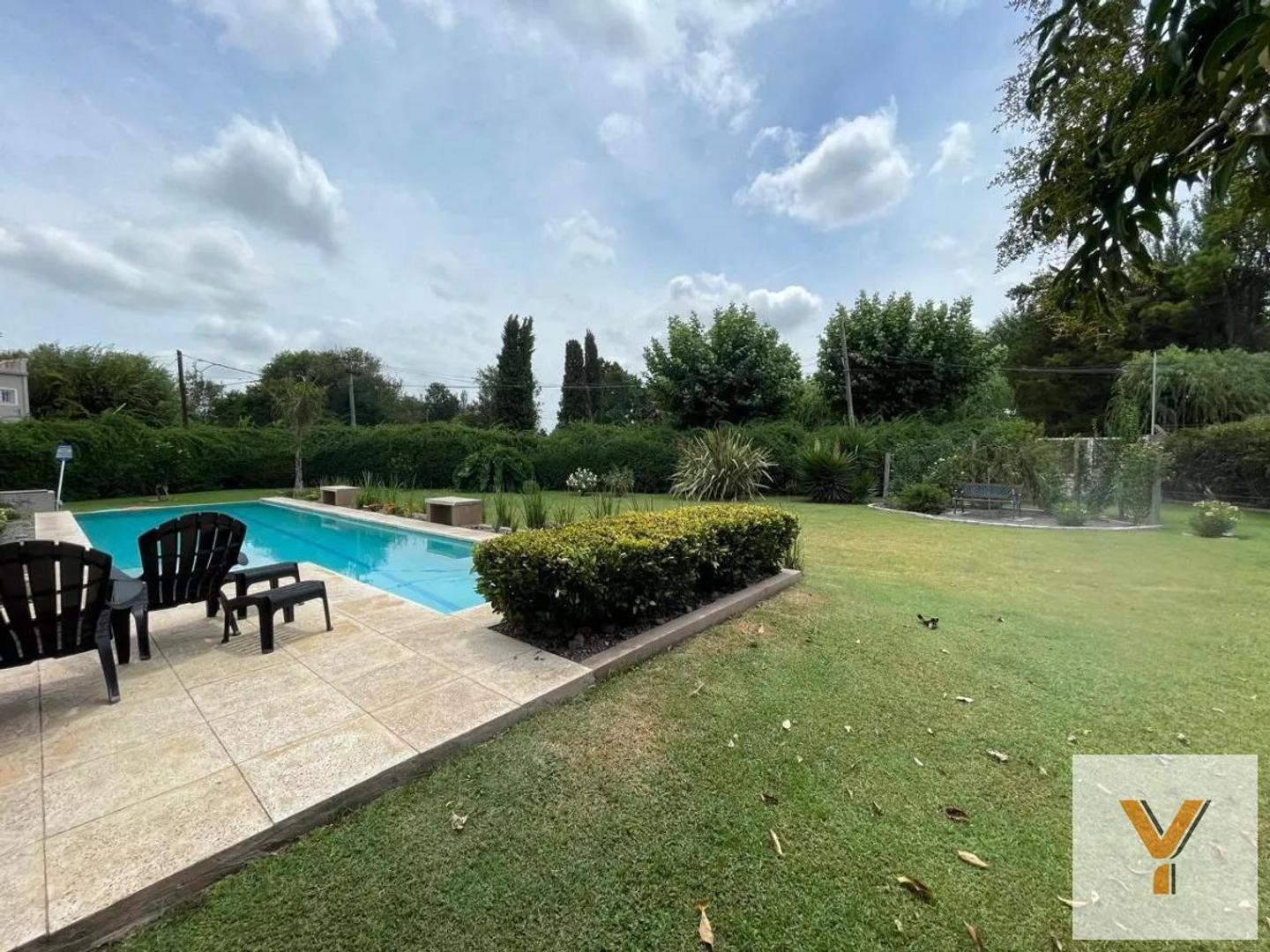 Casa Quinta en venta - 2 Dormitorios 2 Baños - 1.500Mts2 - Chivilcoy