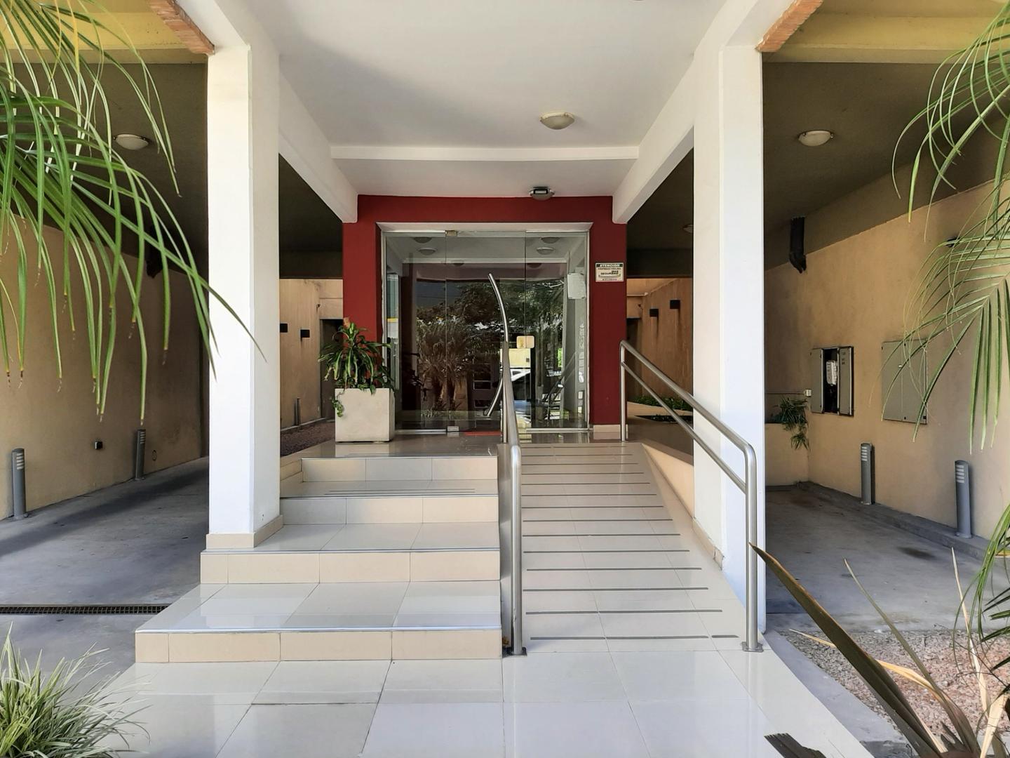 Bartolome Mitre 1000, Piso 5