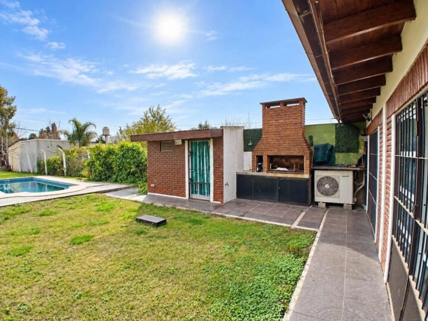 Córdoba al 400, San Vicente