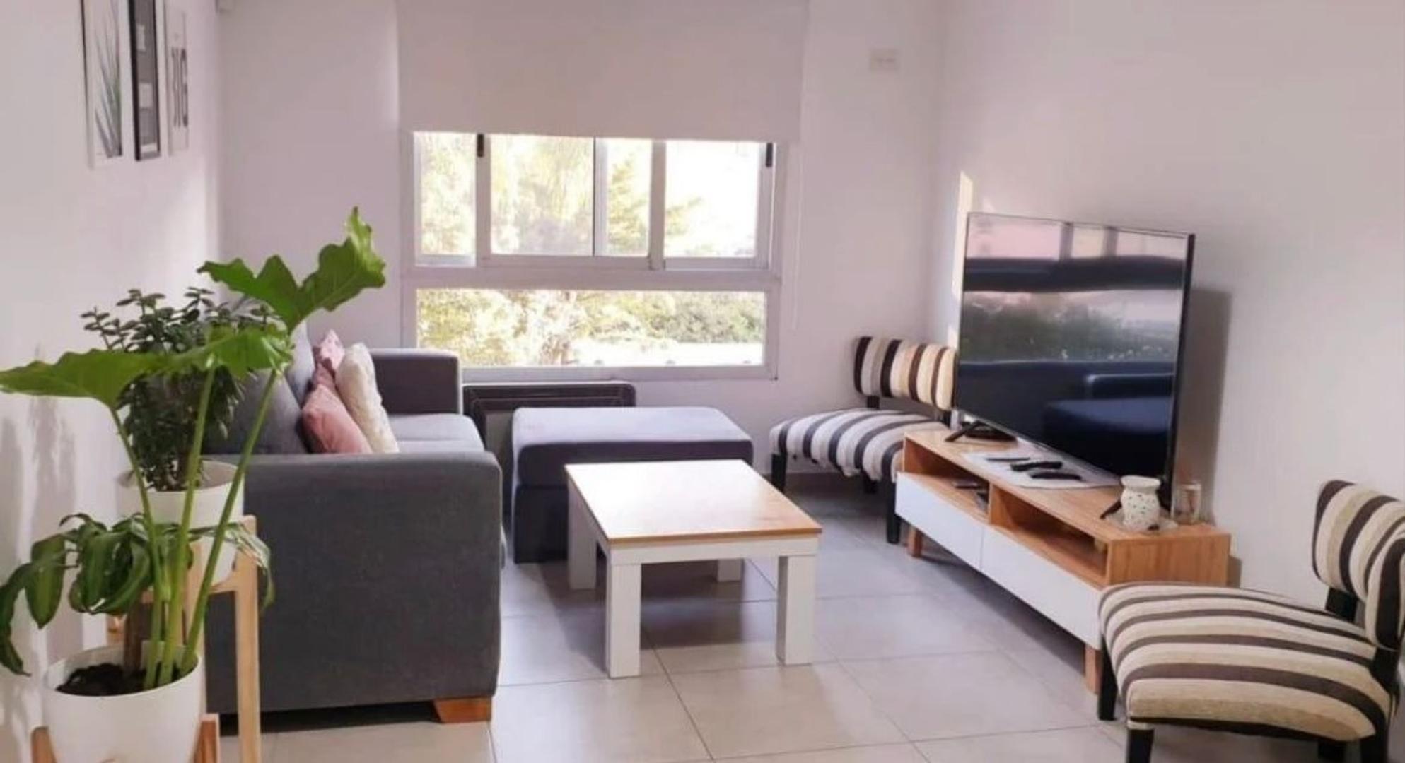 Ángel Delia  951 , Piso 2