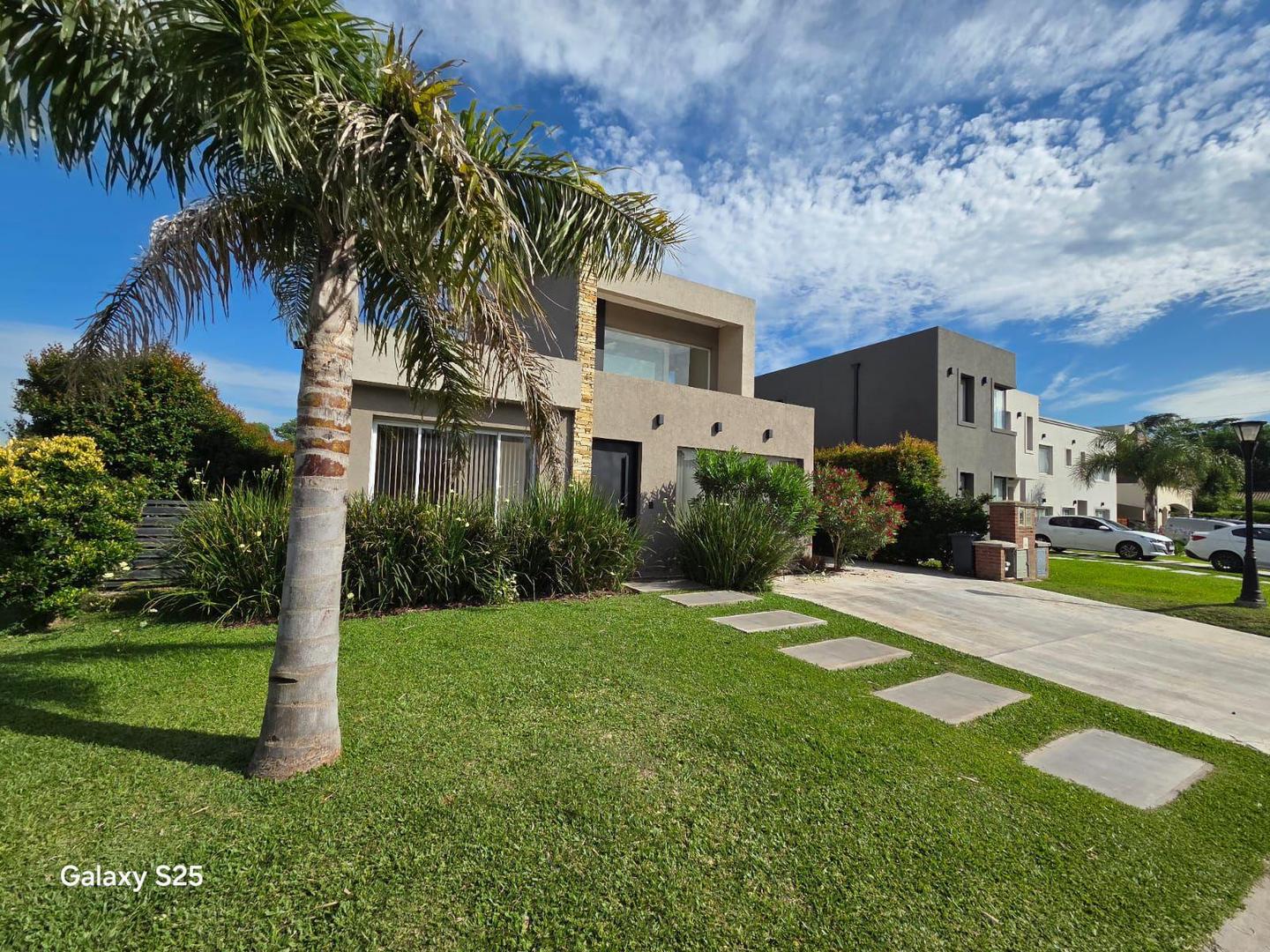 Casa Moderna con Pileta – Barrio Cerrado cerca de Don Torcuato, Magna Adolfo Sourdeaux