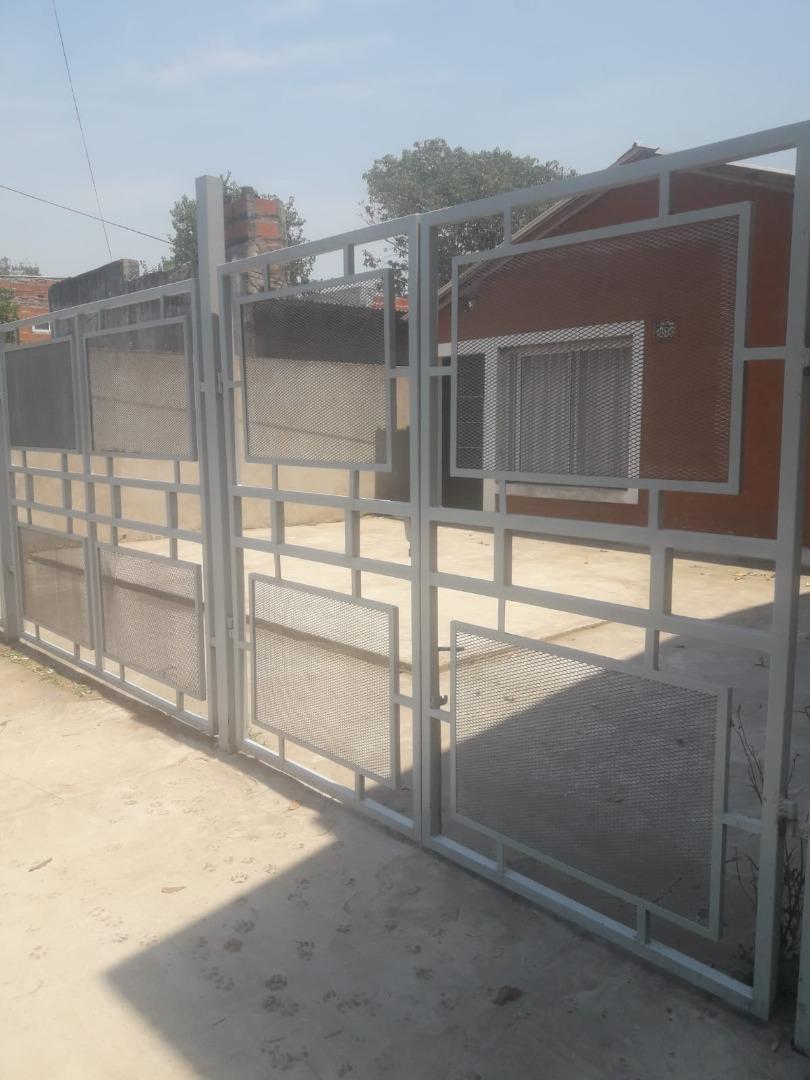 CASA DE DOS DORMITORIOS