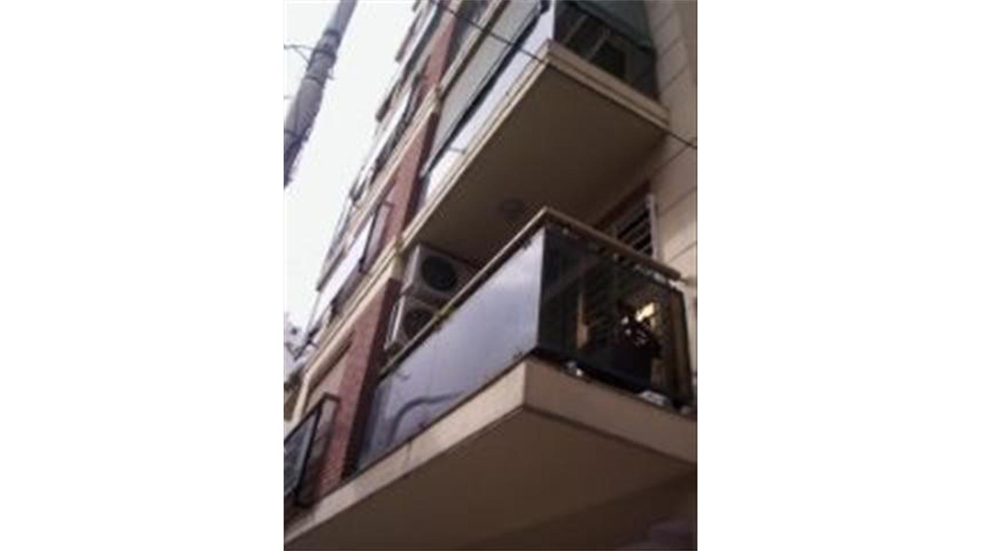 AVELLANEDA CENTRO 3 DORMITORIOS BALCON AL FRENTE Y COCHERA