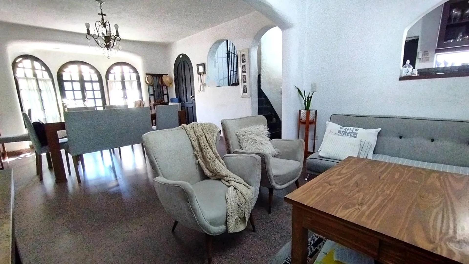 Casa en Venta en Villa Gobernador Udaondo, USD 140.000