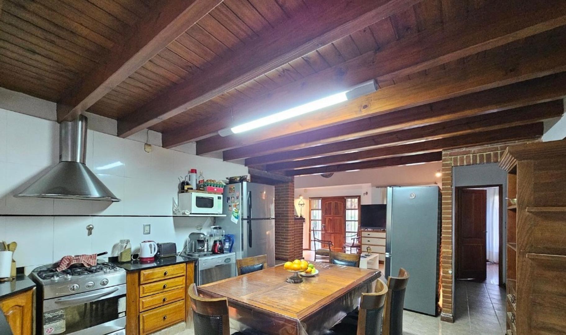 DE LAS HESPERIDES 1300