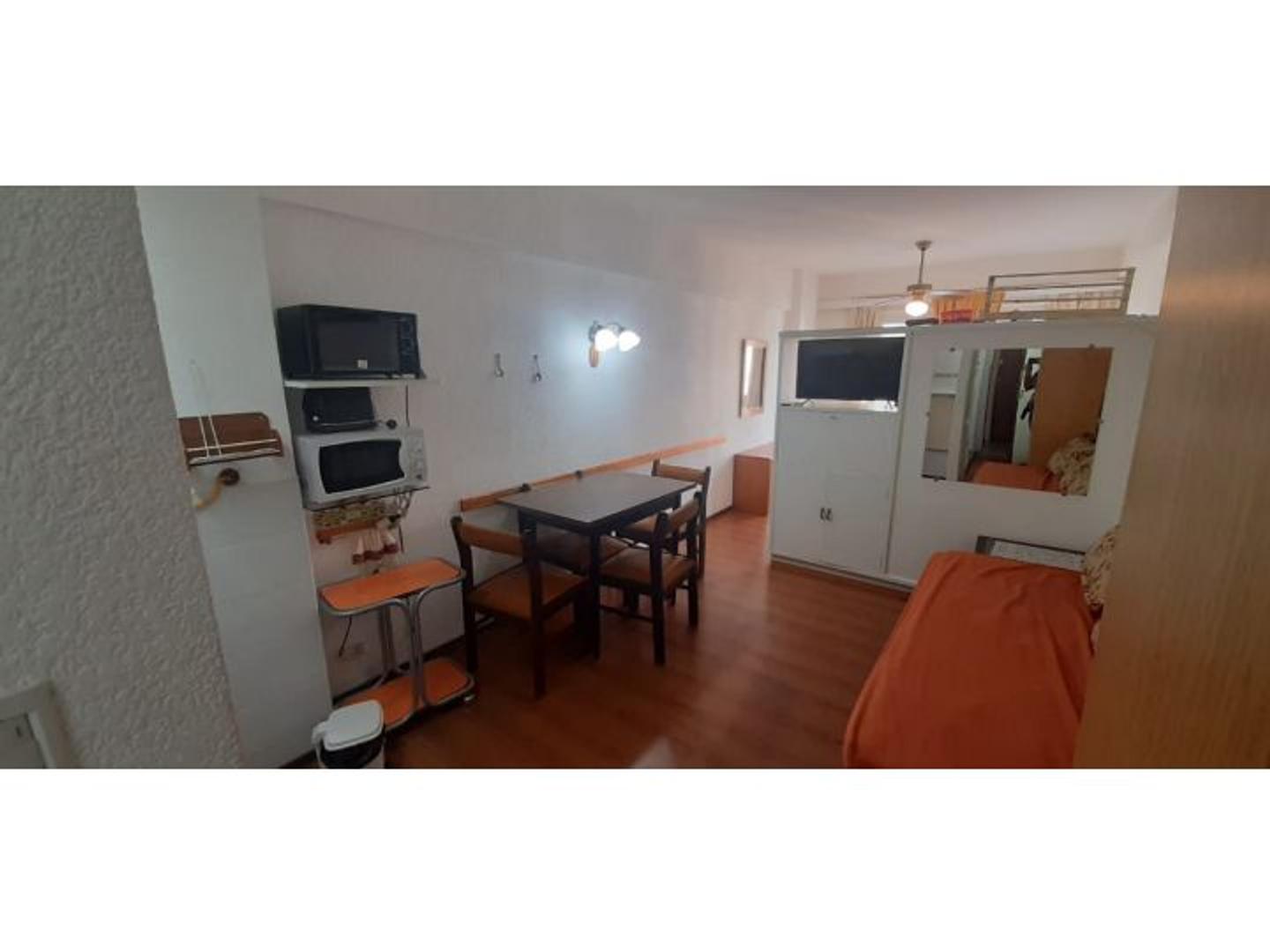 Alquiler temporario departamento 1 ambiente con vista al mar Miramar