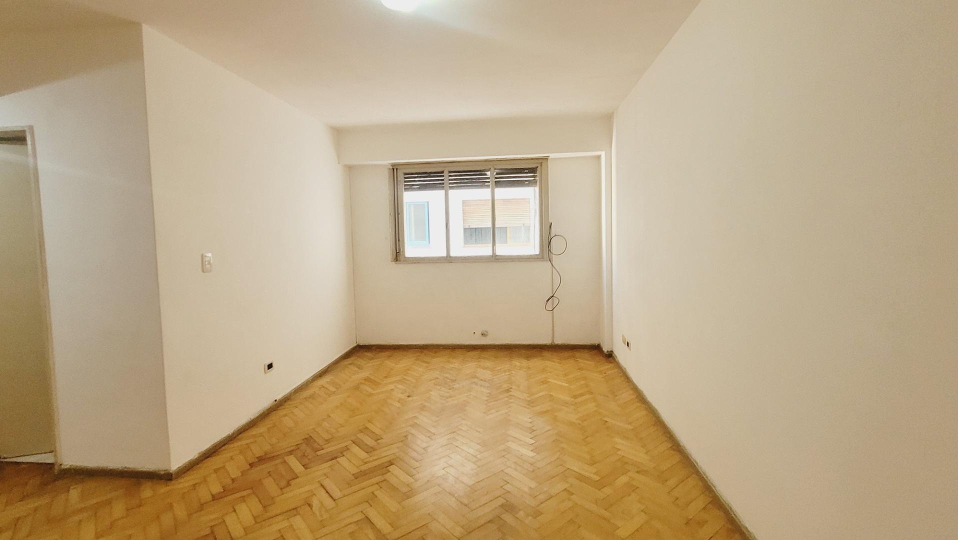 Av. Corrientes 2900 , Piso 9