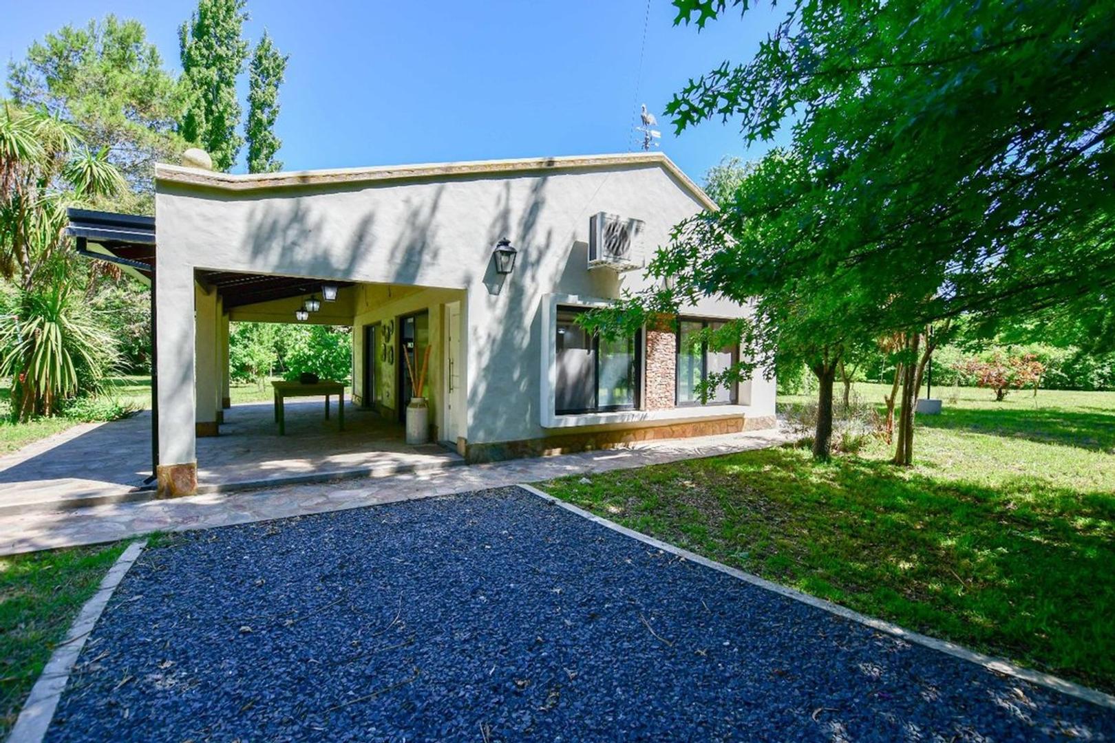 CASA VENTA EL RODEO 1 DORMITORIO PILETA Y QUINCHO