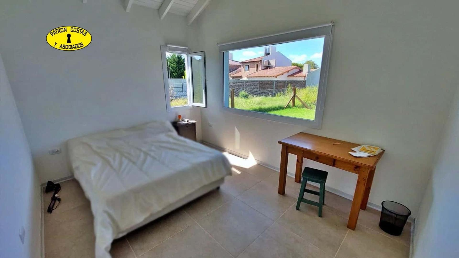 Casa 3 ambientes con 2 baños