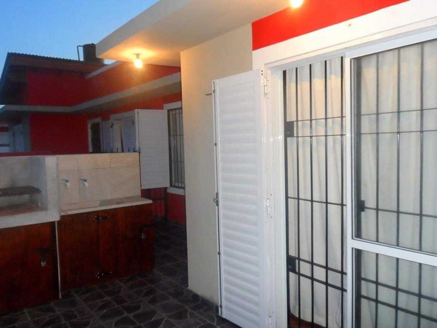 DEPARTAMENTO 3 AMBIENTES CON ENTRADA DE VARIOS AUTOS