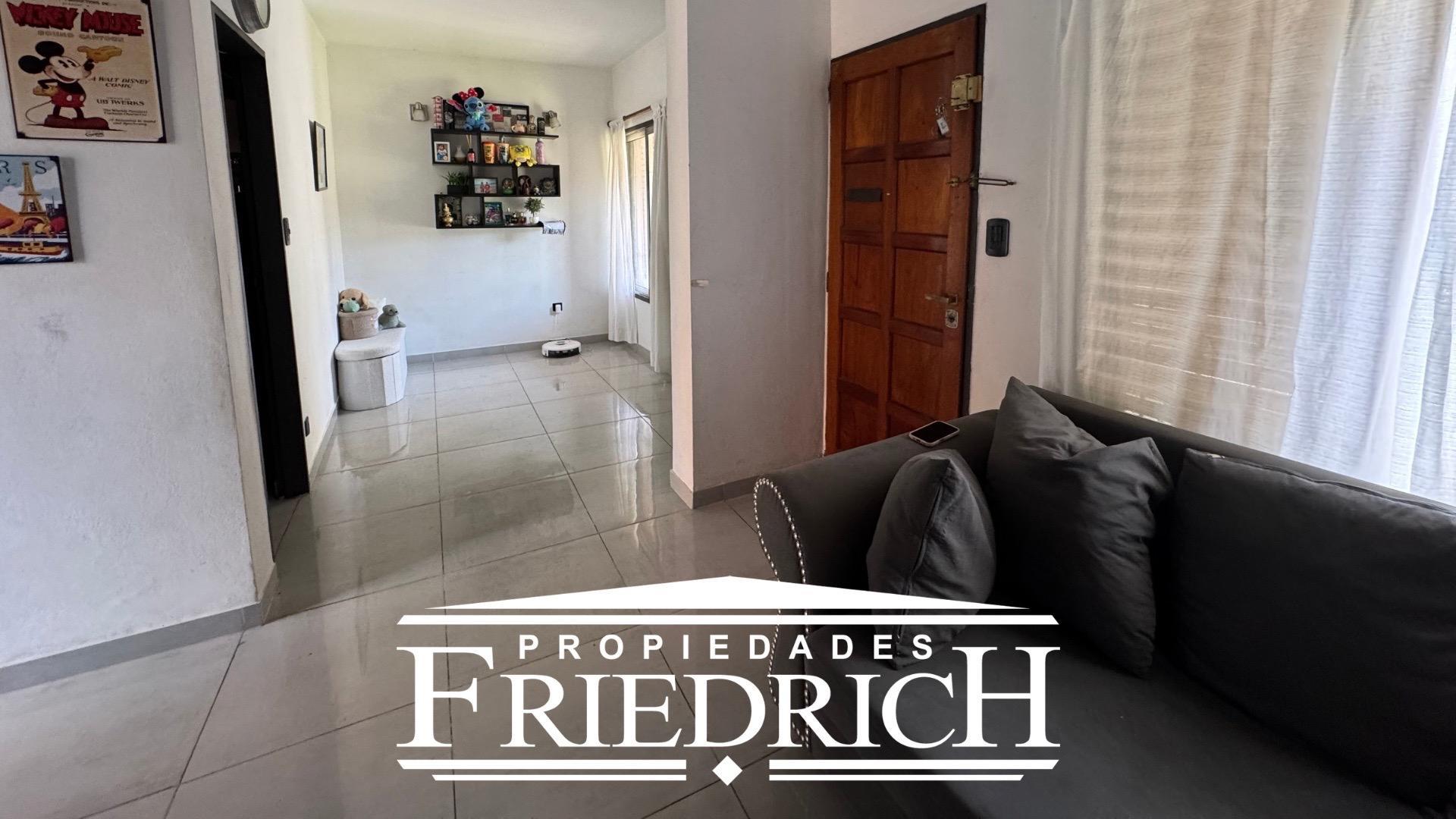 Casa 3 ambientes con 2 baños