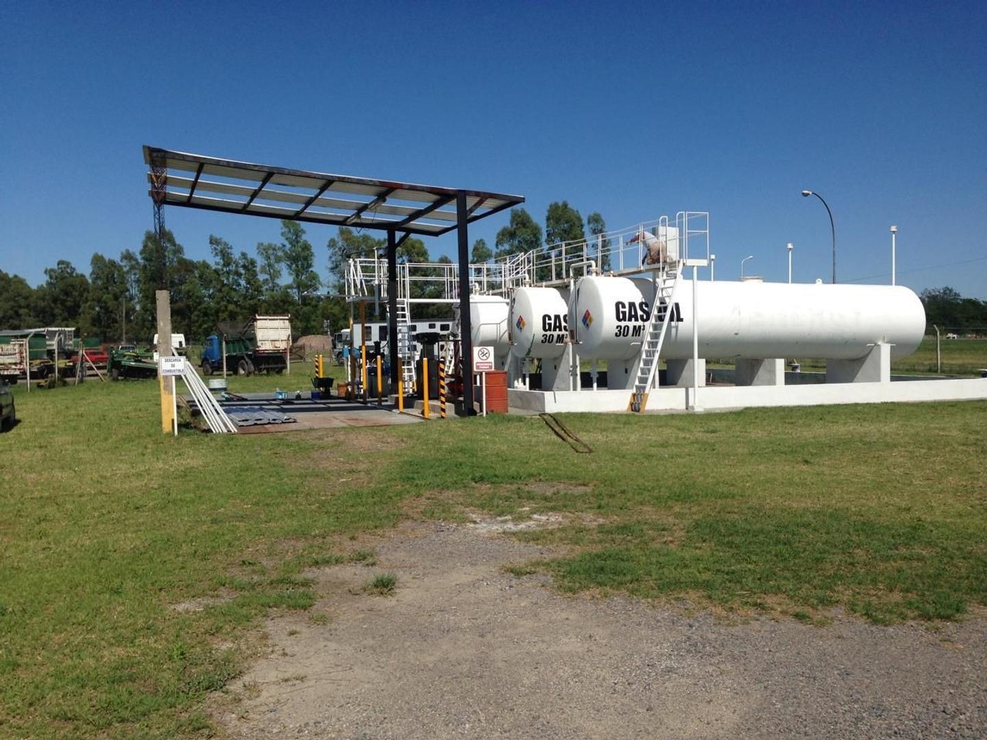 Predio de 5.000m2 con Galpón y Oficinas