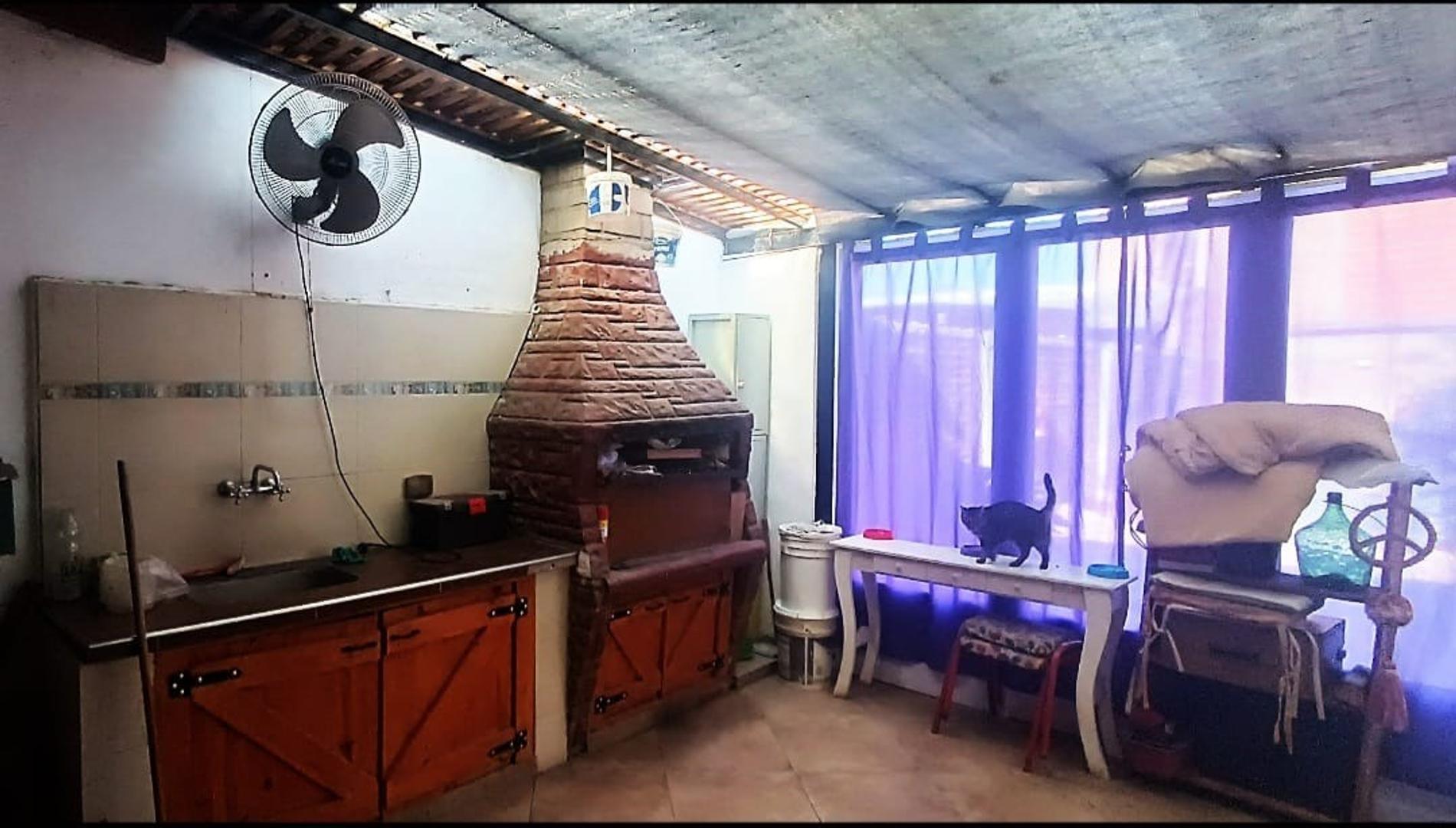 Barracas 1200, Monte Grande